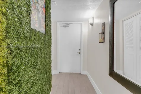 9410 Poinciana Place Davie FL 33324