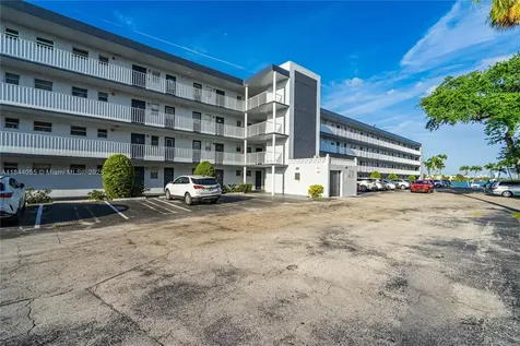 445 NE 195th Street Miami FL 33179