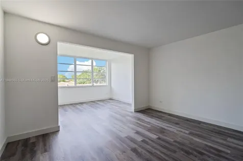 445 NE 195th Street Miami FL 33179