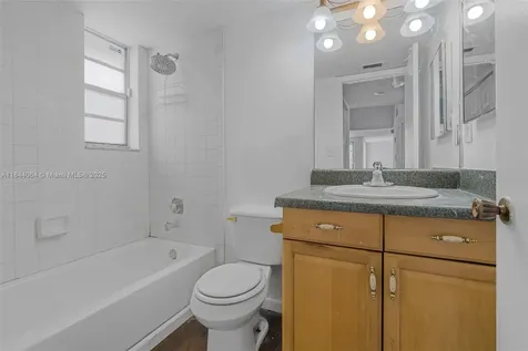 1312 N Quetzal Court Homestead FL 33035
