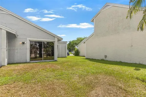 1312 N Quetzal Court Homestead FL 33035