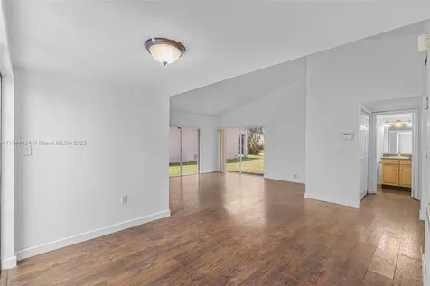 1312 N Quetzal Court Homestead FL 33035