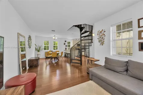 2850 Coconut Avenue Miami FL 33133