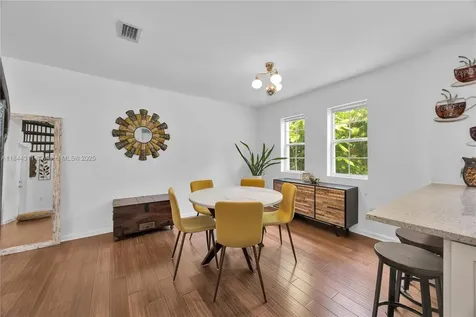 2850 Coconut Avenue Miami FL 33133