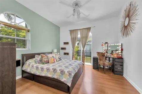 2850 Coconut Avenue Miami FL 33133
