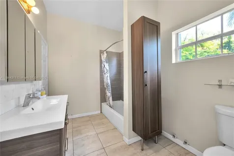 2850 Coconut Avenue Miami FL 33133