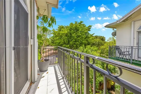 2850 Coconut Avenue Miami FL 33133