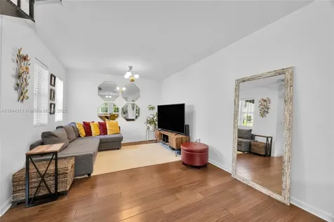 2850 Coconut Avenue Miami FL 33133