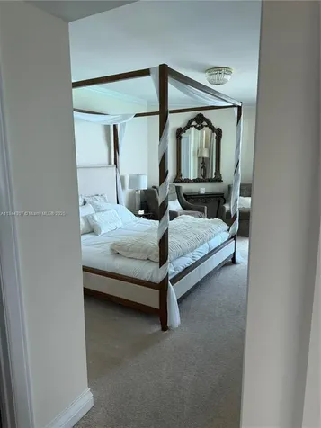 5025 Collins Avenue Miami Beach FL 33140