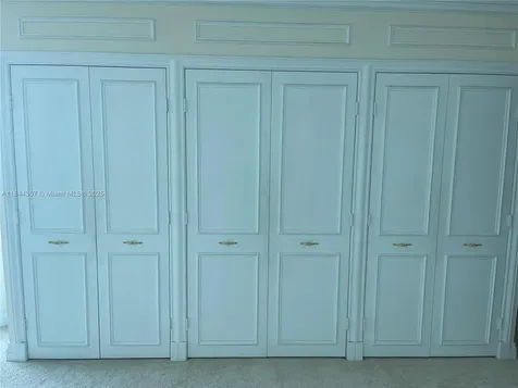 5025 Collins Avenue Miami Beach FL 33140