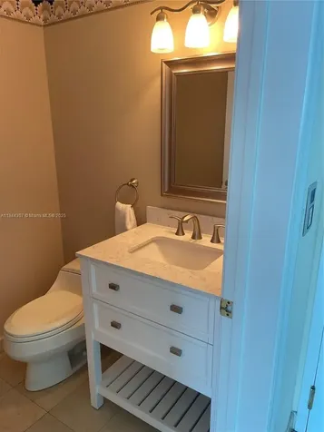 5025 Collins Avenue Miami Beach FL 33140