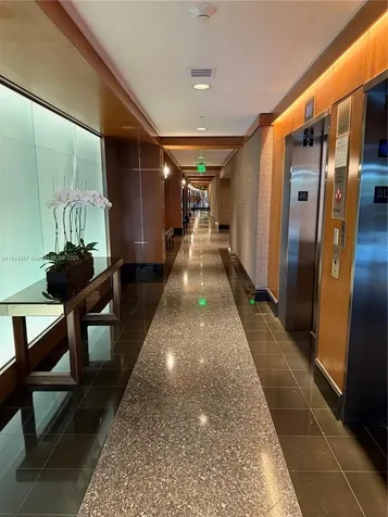5025 Collins Avenue Miami Beach FL 33140
