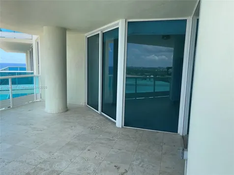 5025 Collins Avenue Miami Beach FL 33140
