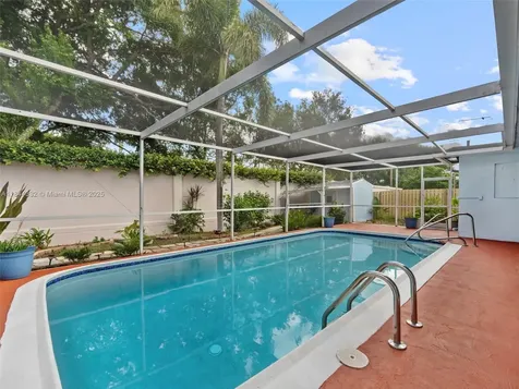11701 NW 33rd Street Sunrise FL 33323