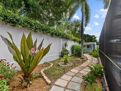 11701 NW 33rd Street Sunrise FL 33323
