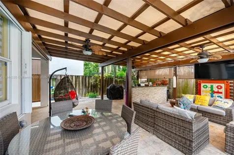 14989 SW 22nd Street Miami FL 33185