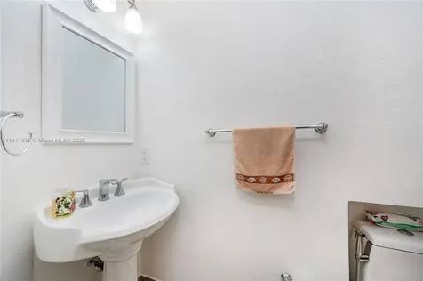 14989 SW 22nd Street Miami FL 33185