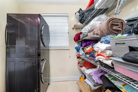 14989 SW 22nd Street Miami FL 33185