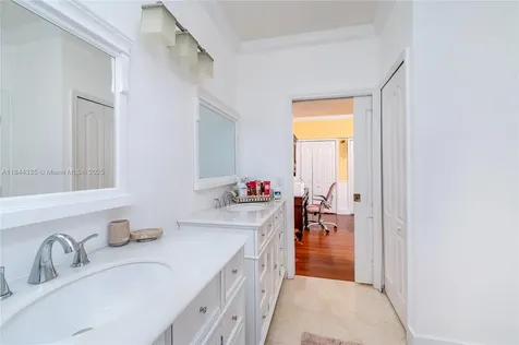 14989 SW 22nd Street Miami FL 33185