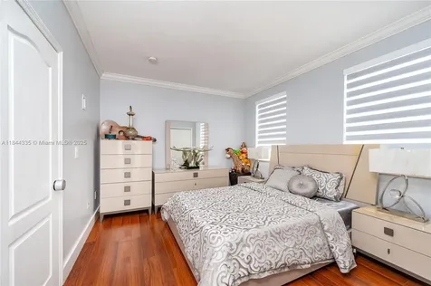 14989 SW 22nd Street Miami FL 33185