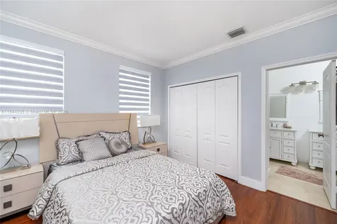14989 SW 22nd Street Miami FL 33185