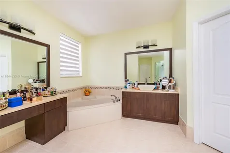 14989 SW 22nd Street Miami FL 33185