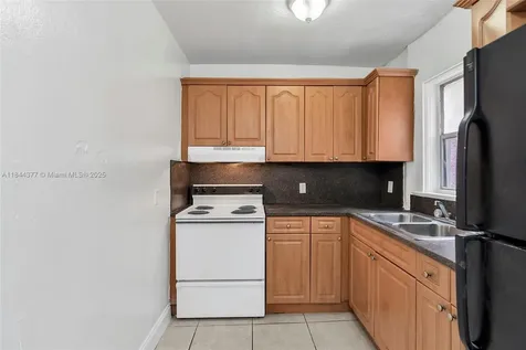 1137 NW 29th Terrace Miami FL 33127