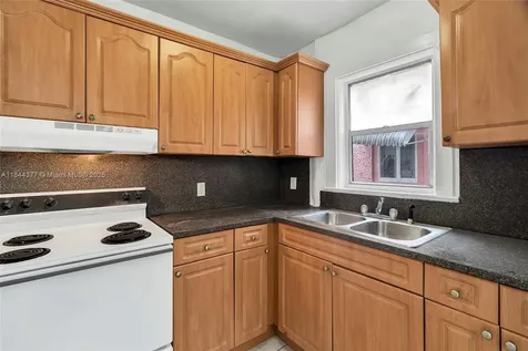 1137 NW 29th Terrace Miami FL 33127