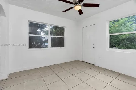 1137 NW 29th Terrace Miami FL 33127