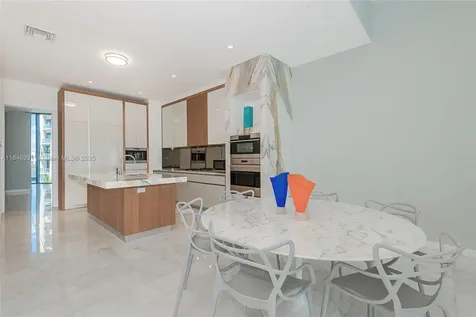 2821 S Bayshore Drive Coconut Grove FL 33133