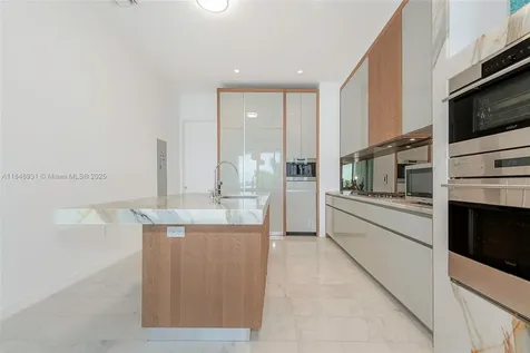 2821 S Bayshore Drive Coconut Grove FL 33133