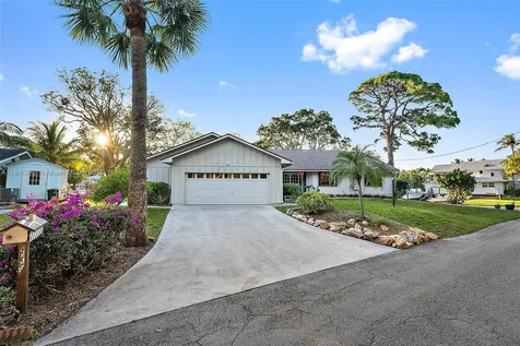 934 Penn Trail Jupiter FL 33458
