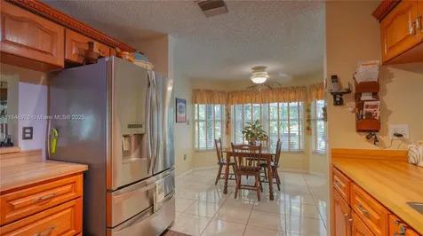 810 Greenbriar Avenue Davie FL 33325