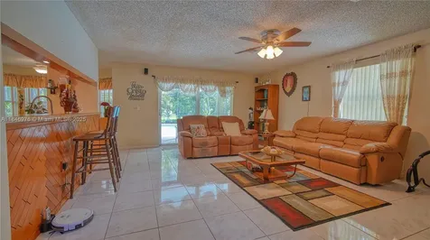 810 Greenbriar Avenue Davie FL 33325