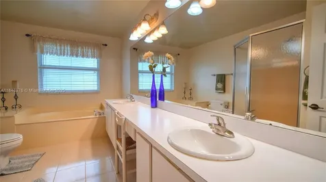 810 Greenbriar Avenue Davie FL 33325