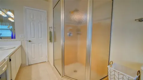 810 Greenbriar Avenue Davie FL 33325