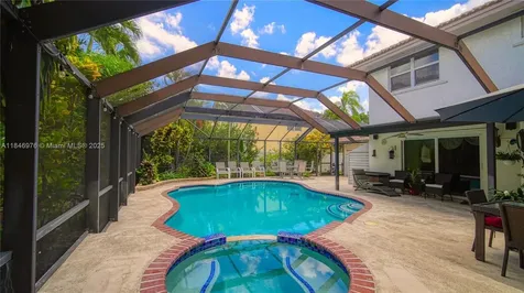810 Greenbriar Avenue Davie FL 33325