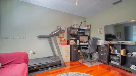 810 Greenbriar Avenue Davie FL 33325