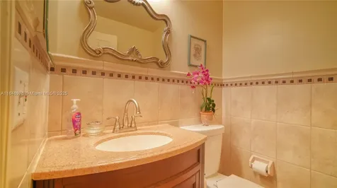 810 Greenbriar Avenue Davie FL 33325