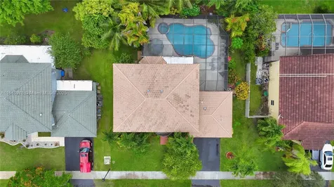810 Greenbriar Avenue Davie FL 33325