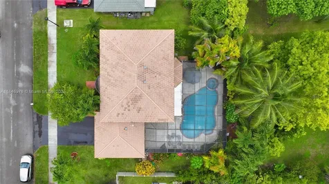 810 Greenbriar Avenue Davie FL 33325