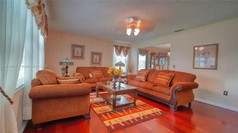 810 Greenbriar Avenue Davie FL 33325