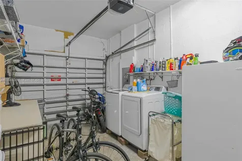 8041 NW 200th Terrace Hialeah FL 33015
