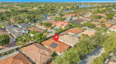 8041 NW 200th Terrace Hialeah FL 33015