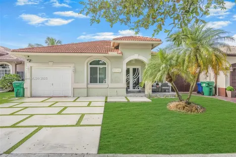 8041 NW 200th Terrace Hialeah FL 33015