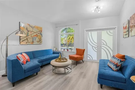 8041 NW 200th Terrace Hialeah FL 33015