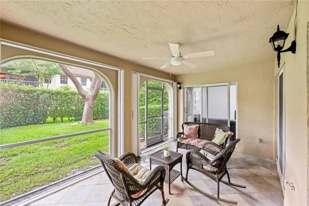 6603 Via Regina Boca Raton FL 33433