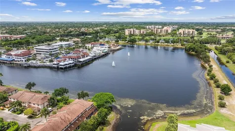 6603 Via Regina Boca Raton FL 33433