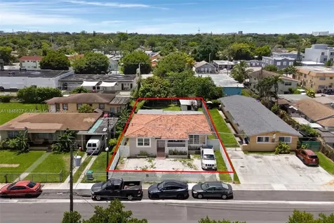 3040 NW 21st Court Miami FL 33142
