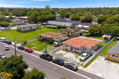 3040 NW 21st Court Miami FL 33142